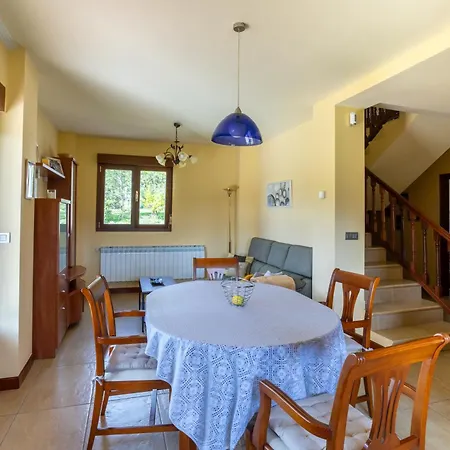 Urdaibai Villa *